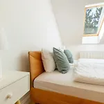 Dachgeschoss Traum In Gruenruhelage - 20 Minuten Ins Zentrum