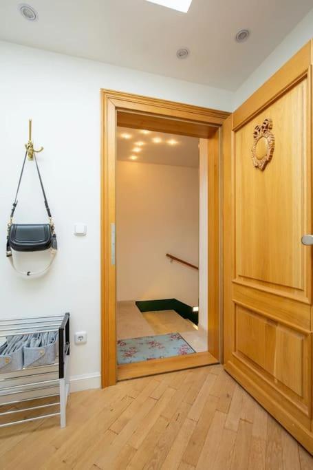 Apartment Dachgeschoss Traum In Gruenruhelage - 20 Minuten Ins Zentrum